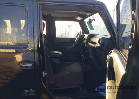 2014 Jeep Wrangler Unlimited Sport из США, поврежденный, VIN 1C4HJWDG3EL197701